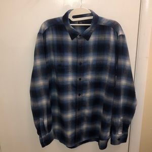 Uniqlo Men’s Plaid Causal Shirt Size XL